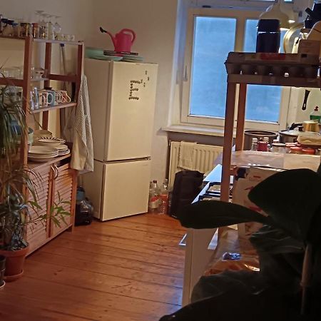 Private Bedroom Near Alexanderplatz In Sharing Apartment Berlin Exterior foto