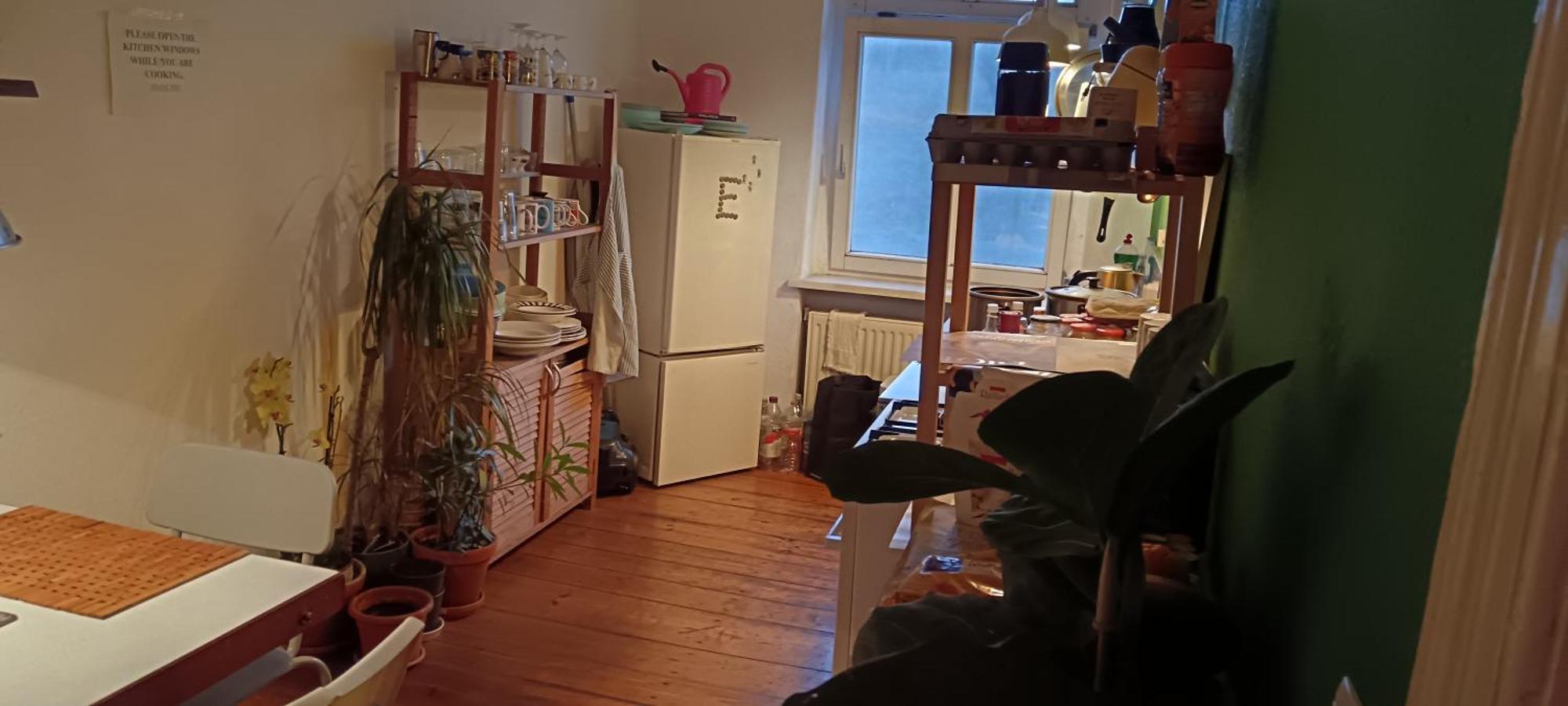 Private Bedroom Near Alexanderplatz In Sharing Apartment Berlin Exterior foto